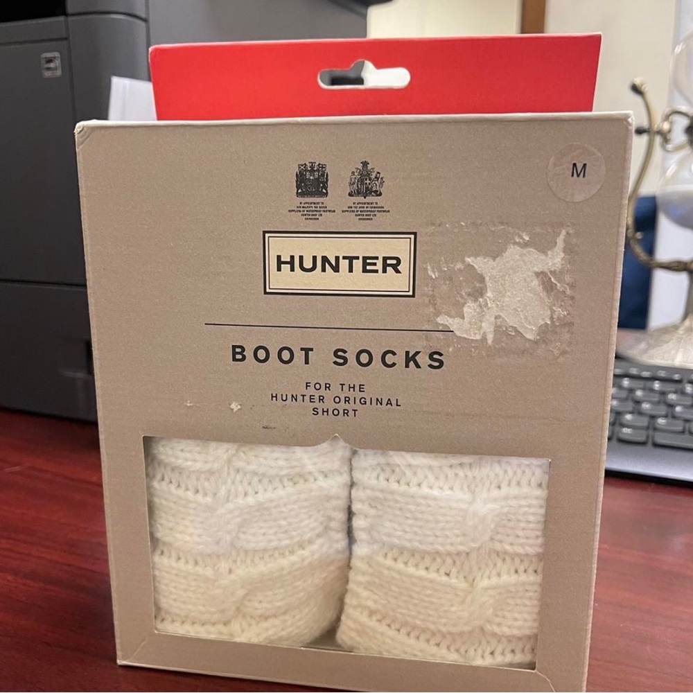 Hunter SHORT BOOT socks in cream/off white color. New in box, never worn.